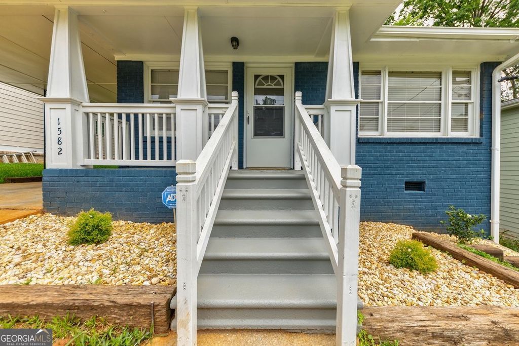 Photo of 1582 Lincoln Avenue SE, Atlanta, GA 30317 (MLS # 10727910)