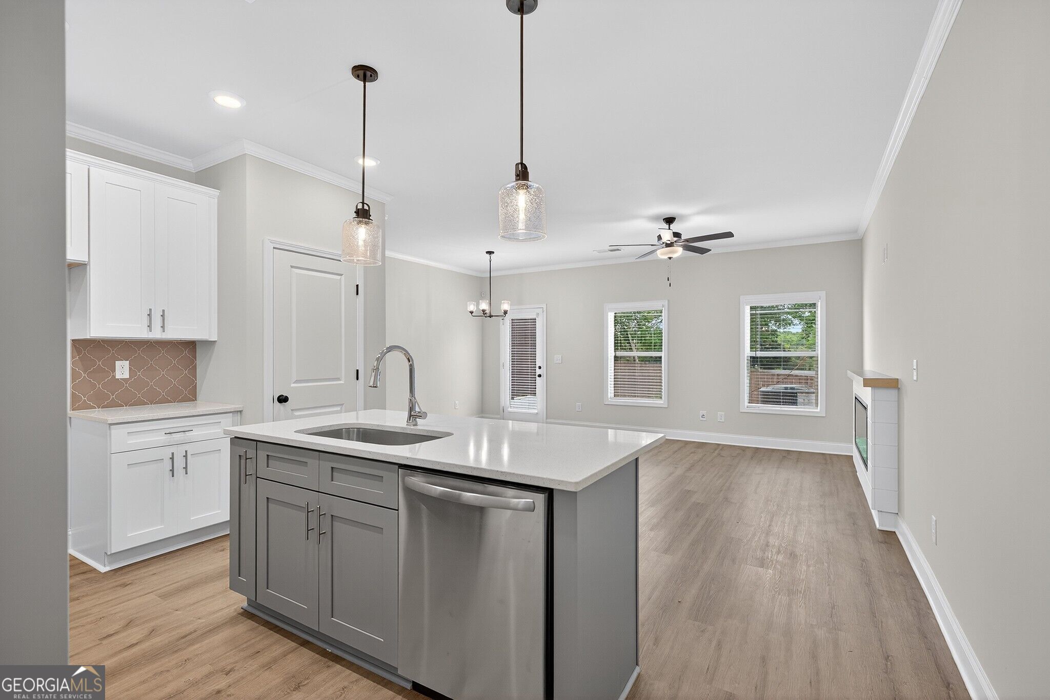 16 Benscot DR