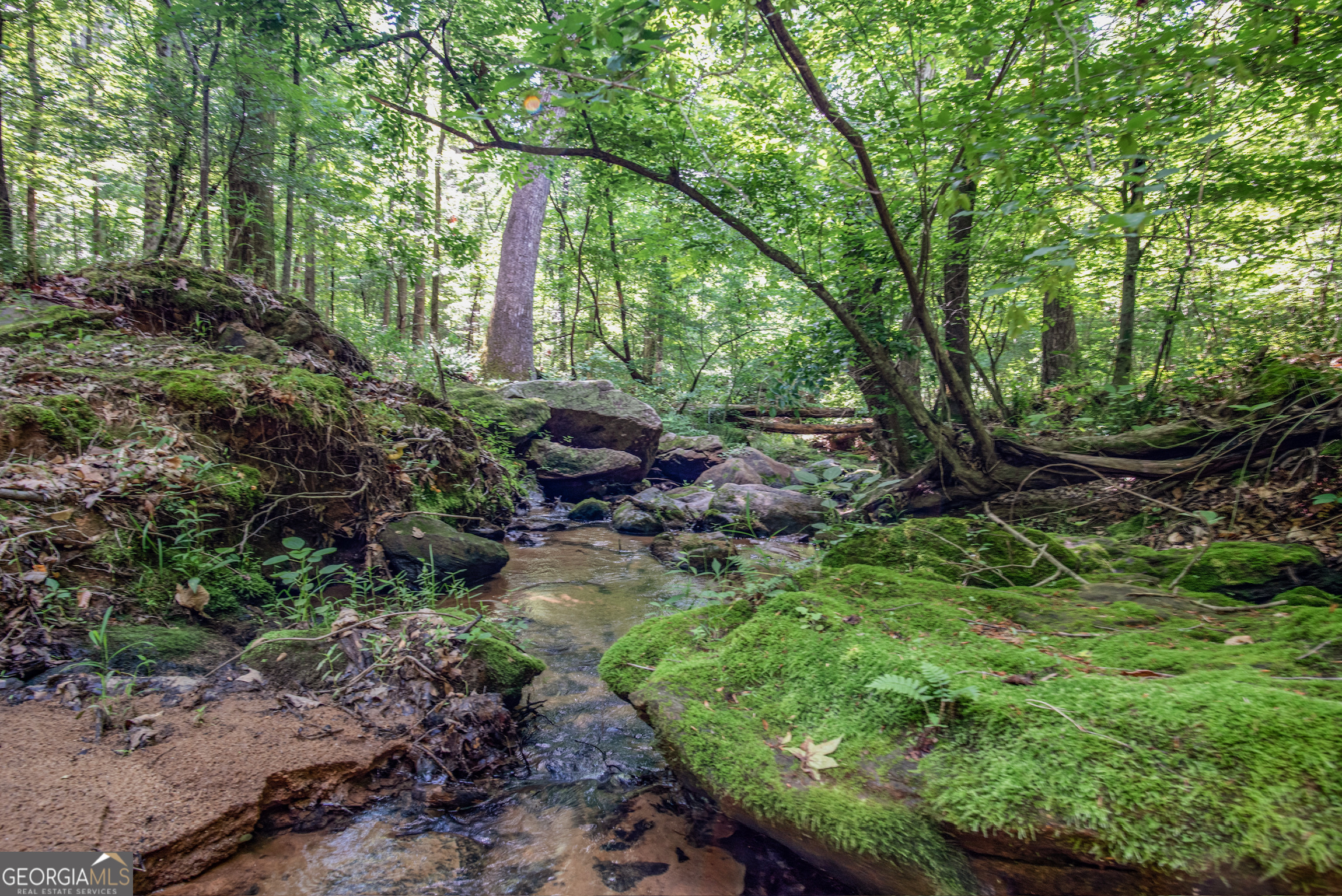 Private Estate - Land