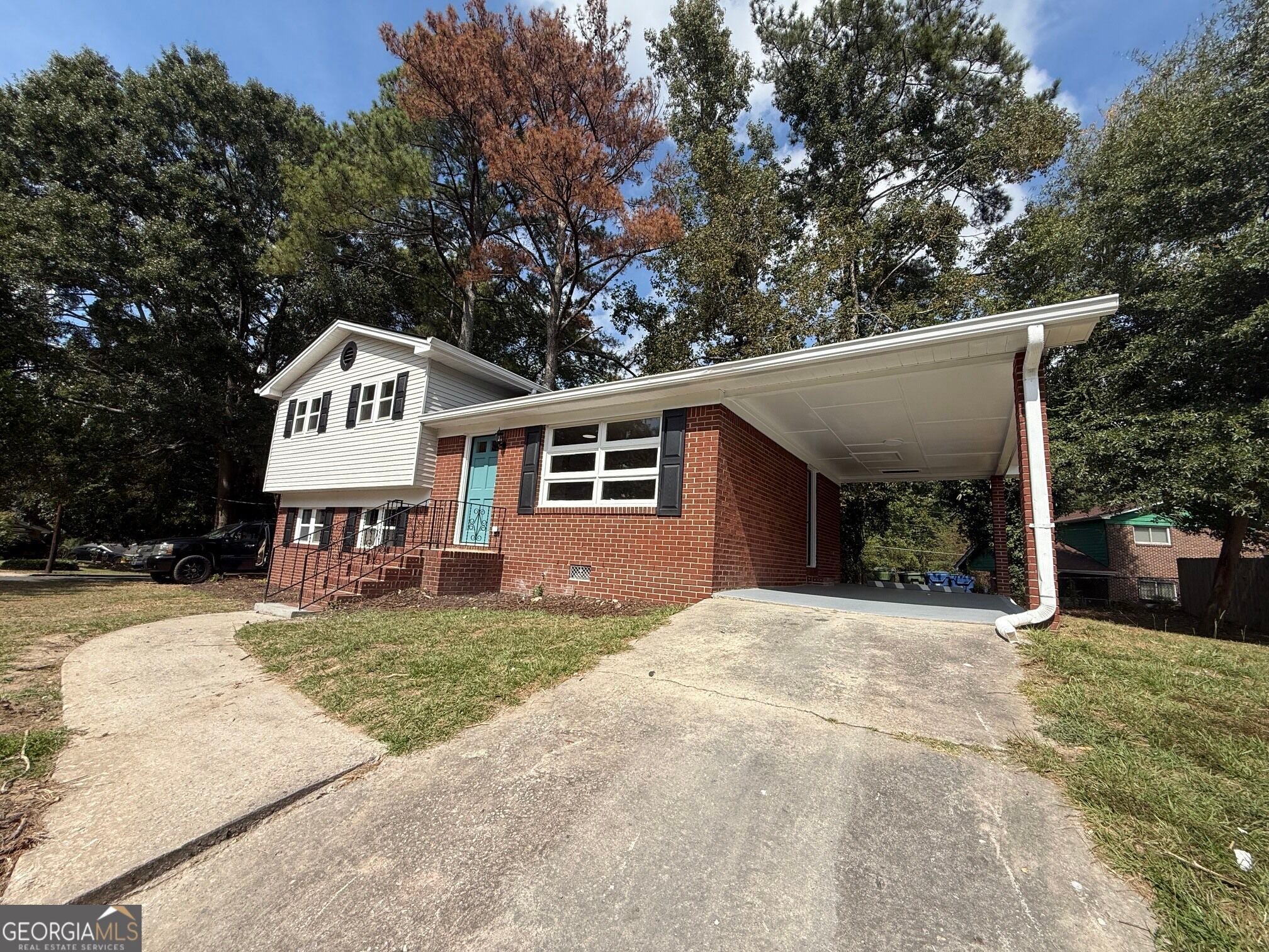 3229 Vanderbilt LN NW