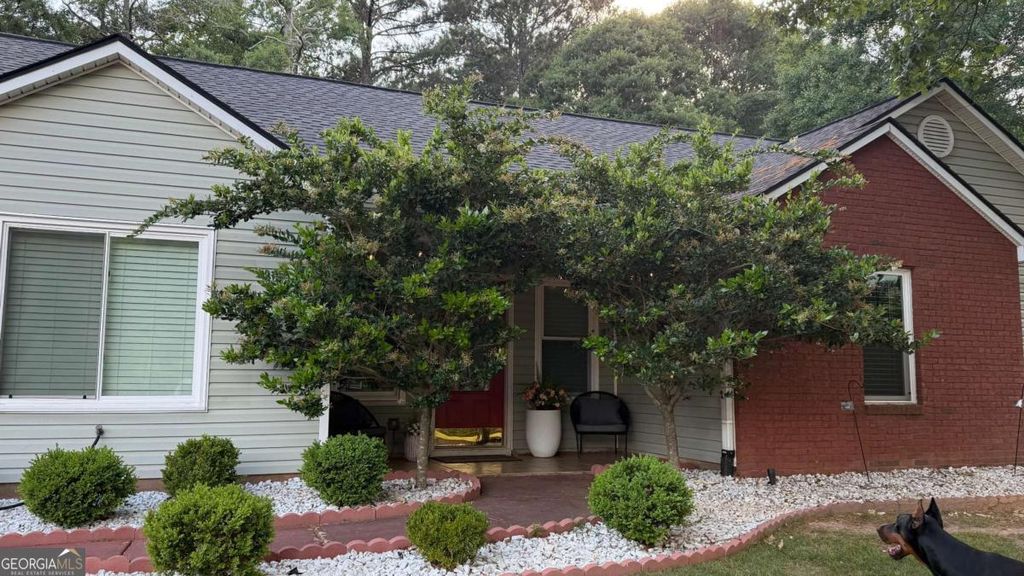 Photo of 4335 Lexington Ridge Drive, Loganville, GA 30052 (MLS # 10769670)