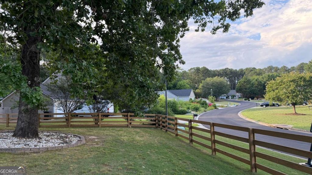 Photo of 4335 Lexington Ridge Drive, Loganville, GA 30052 (MLS # 10769670)