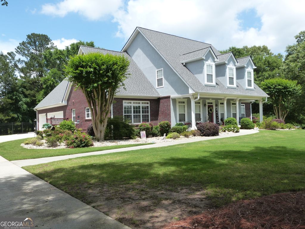 Photo of 2510 Richards Walk, Loganville, GA 30052 (MLS # 10773970)