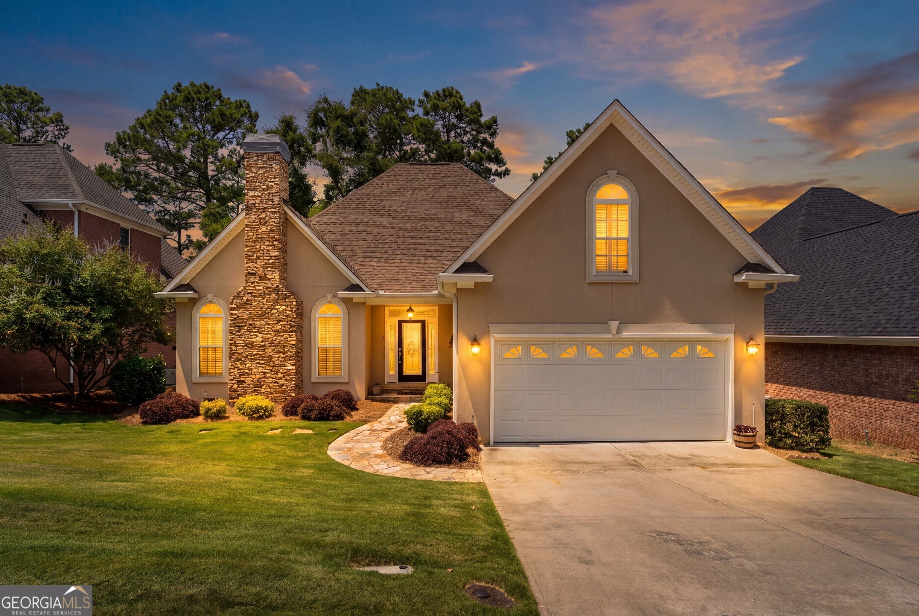 4212 Blue Heron LN