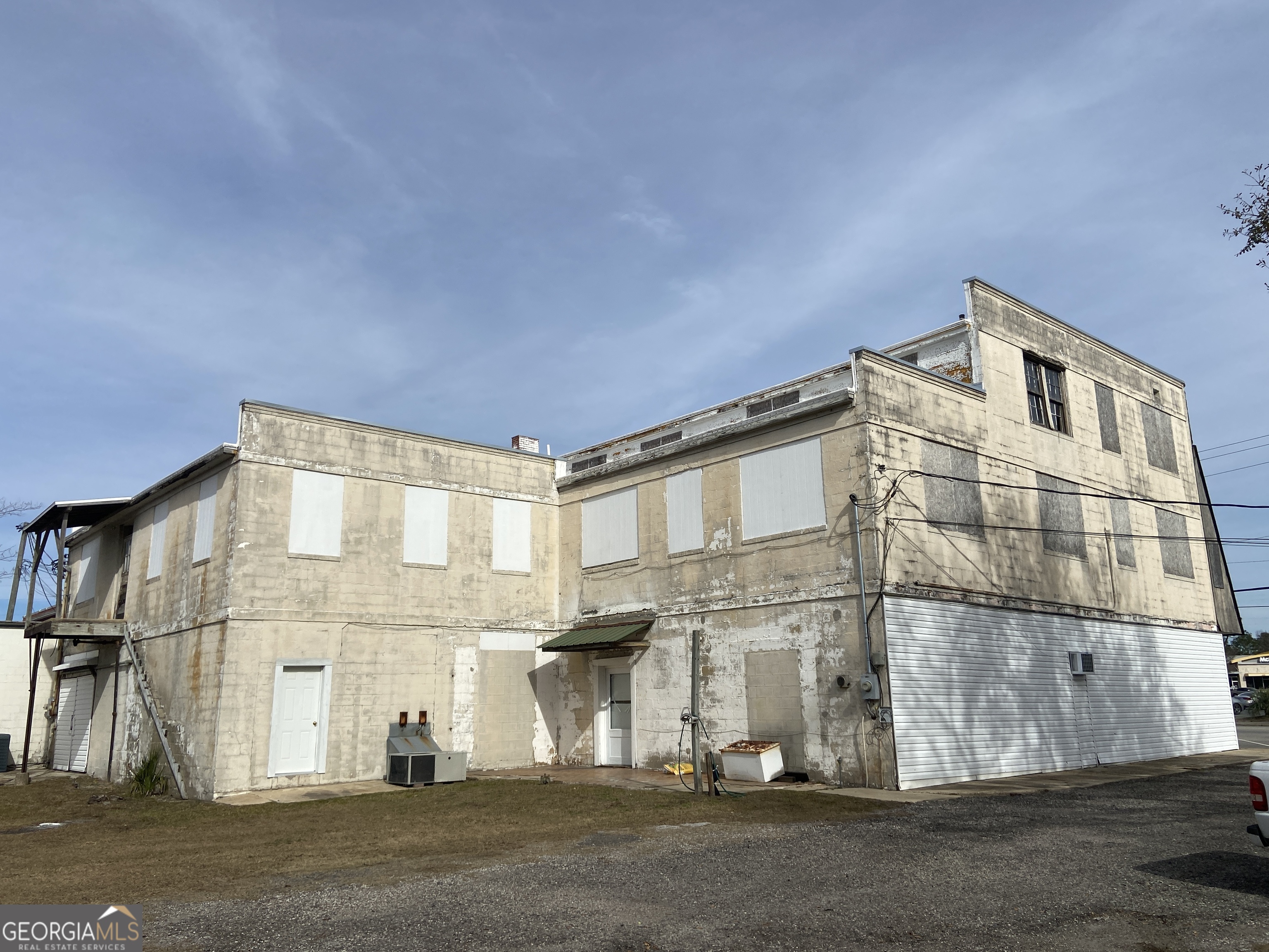 106 Main ST