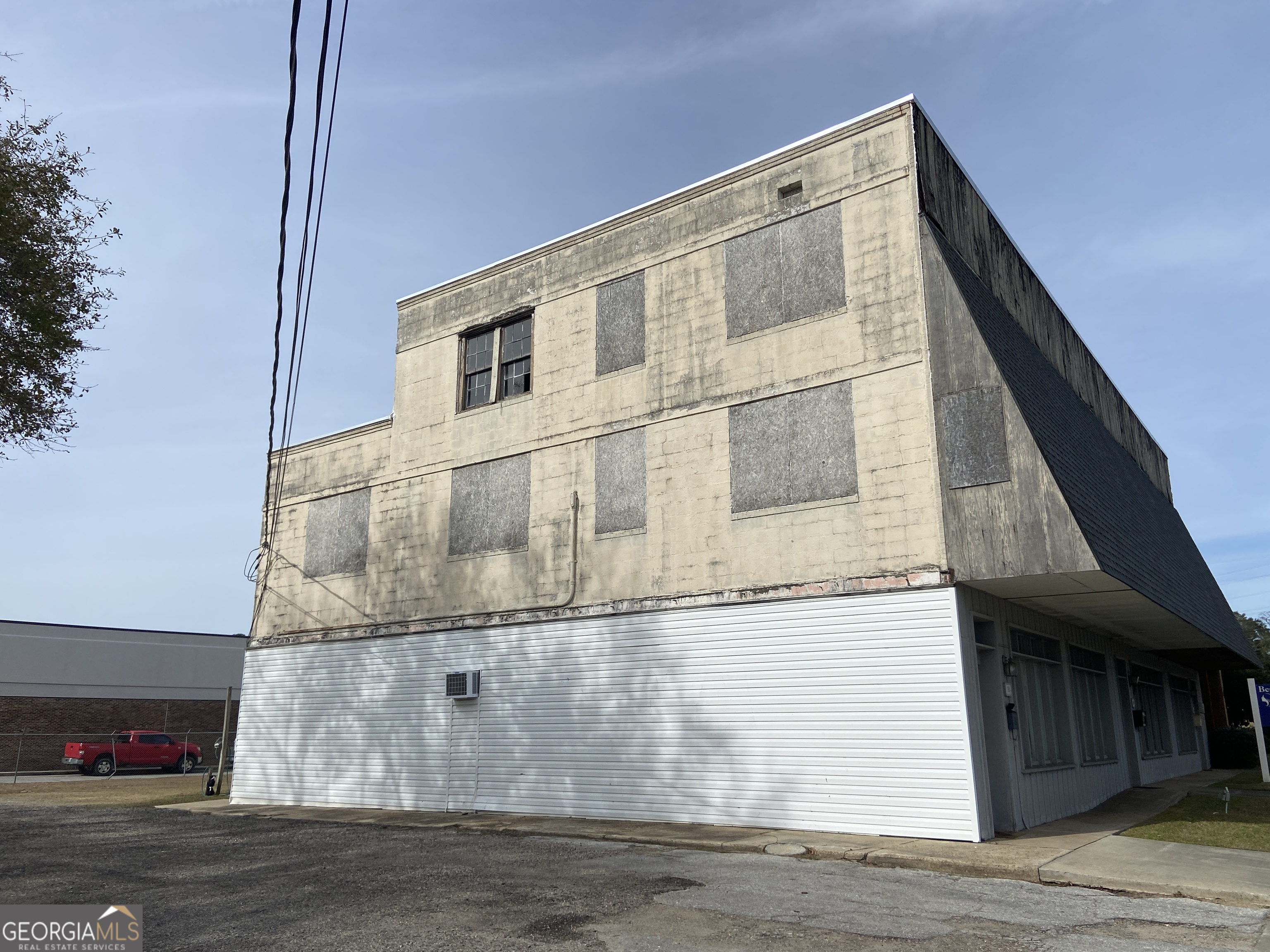 106 Main ST