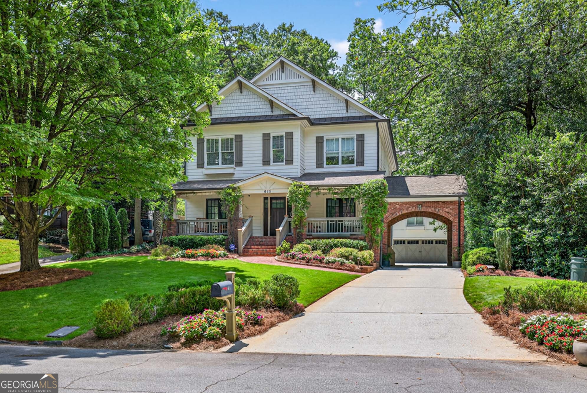 615 Burke RD NE