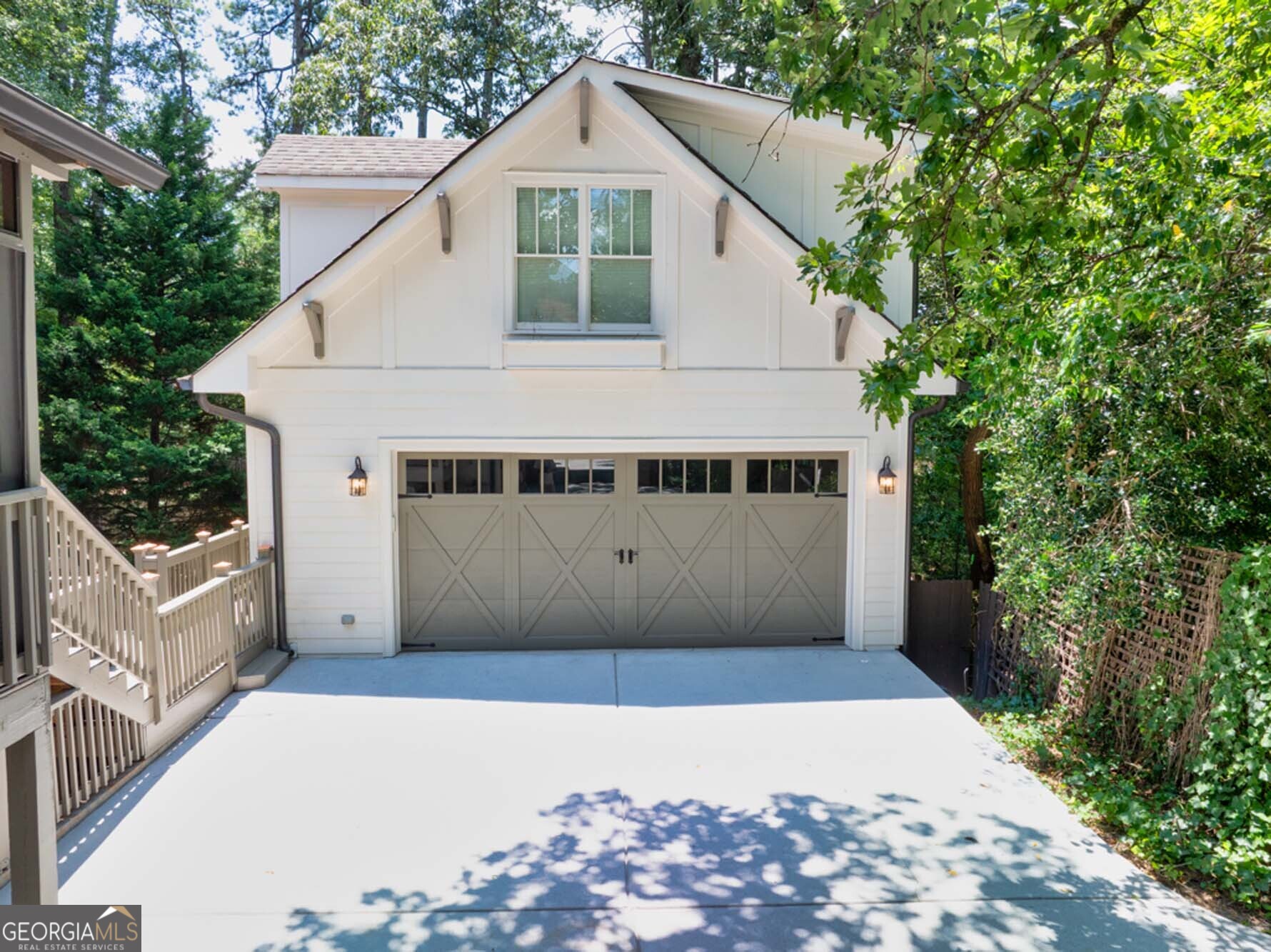 615 Burke RD NE