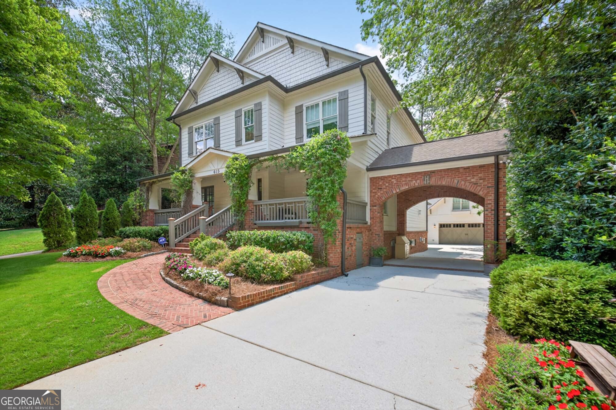 615 Burke RD NE