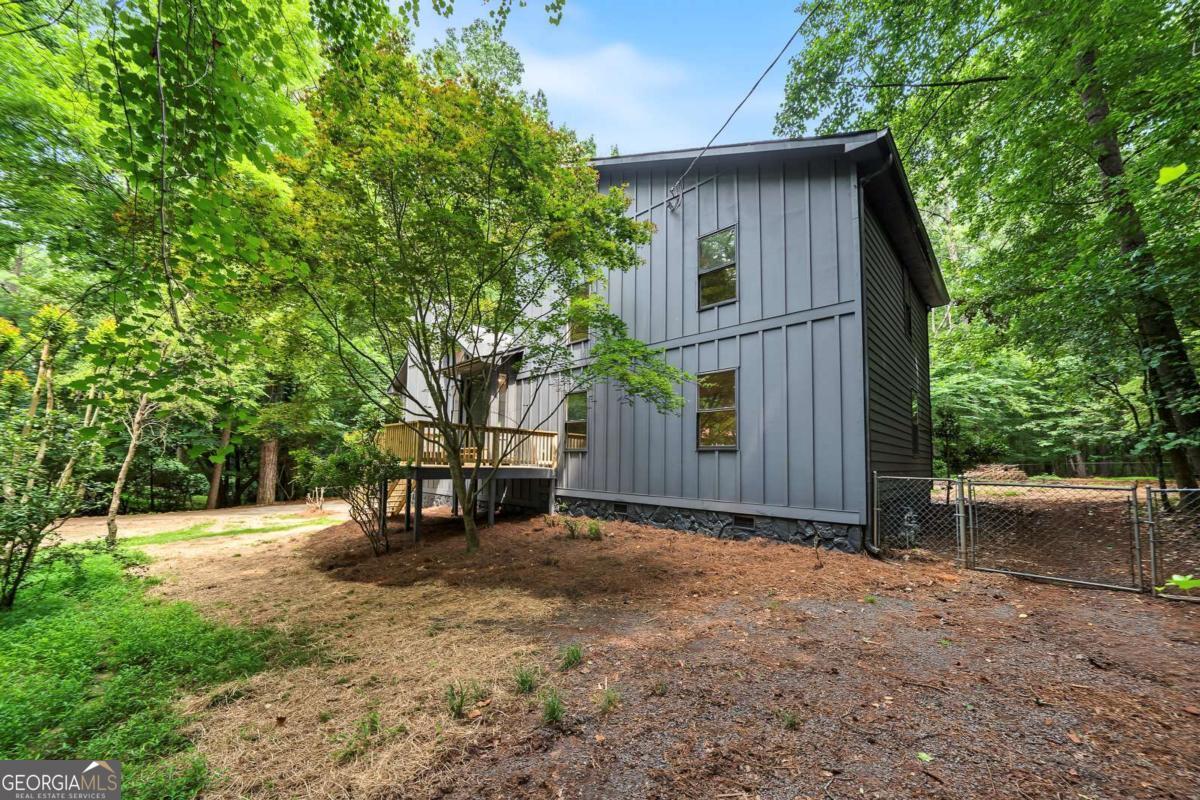 120 Emerald Cove DR