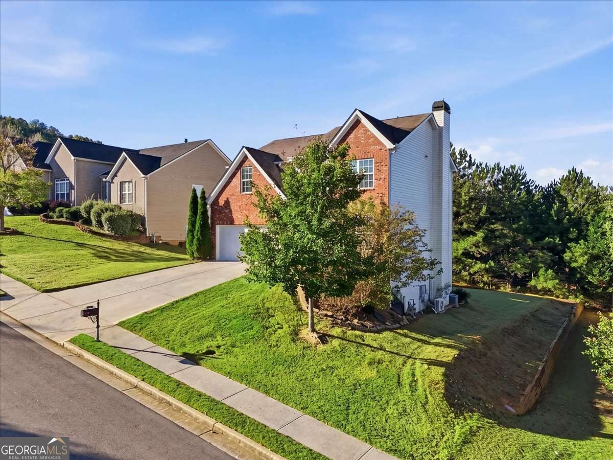 3835 Hawk Tail DR