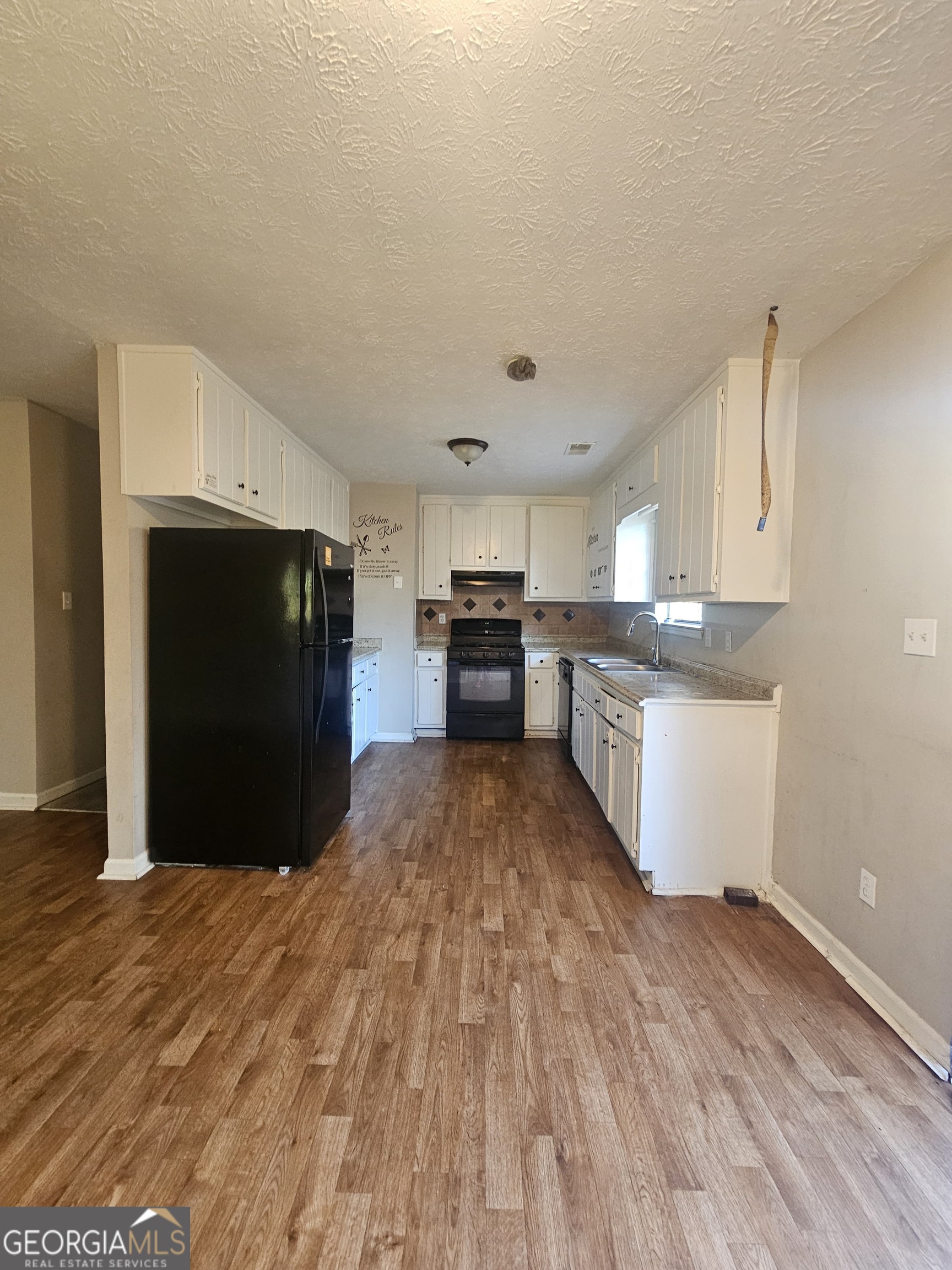 6608 King George WAY