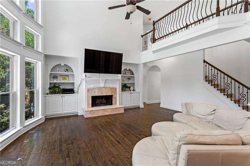 1327 Bentwater DR
