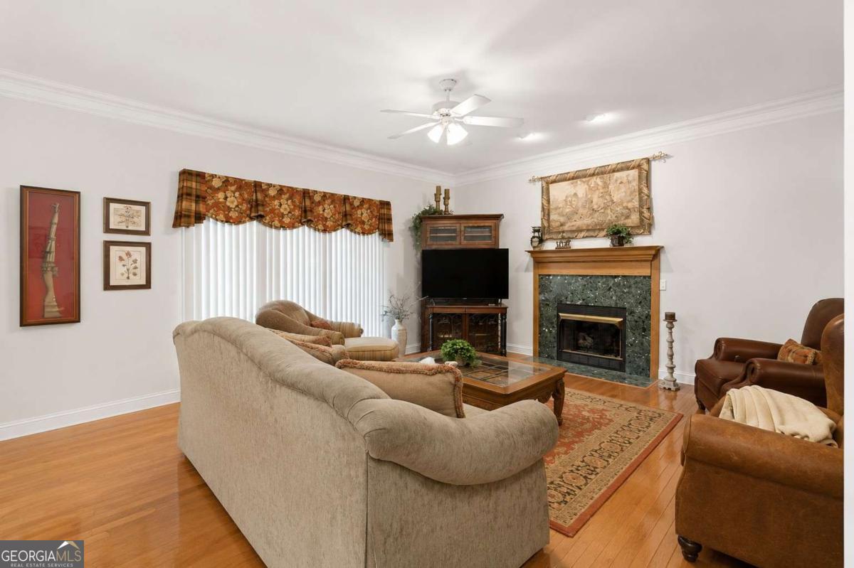 3 Belmont CT SE