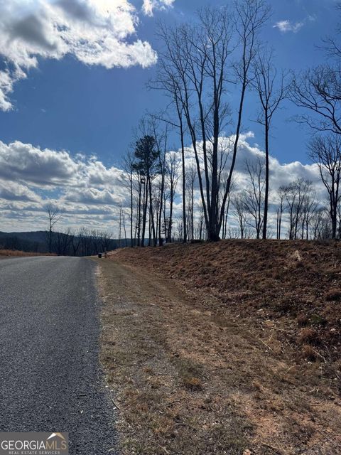 279 Highgrove DR Talking Rock GA 30175