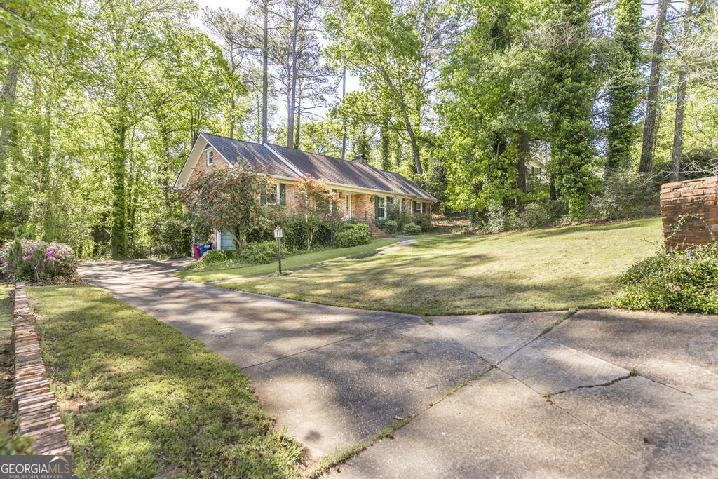 1933 Birchwood WAY