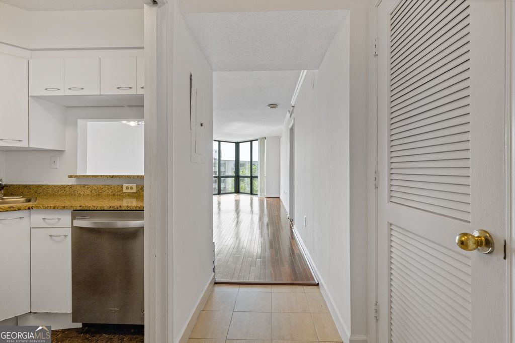 Photo of 2870 Pharr Court S NW, Atlanta, GA 30305 (MLS # 10728717)