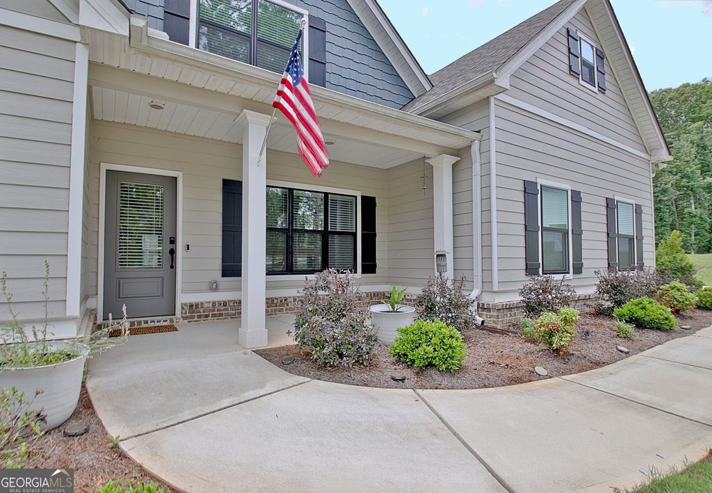 Photo of 260 Sagebrook Lane, Newnan, GA 30263 (MLS # 10776935)