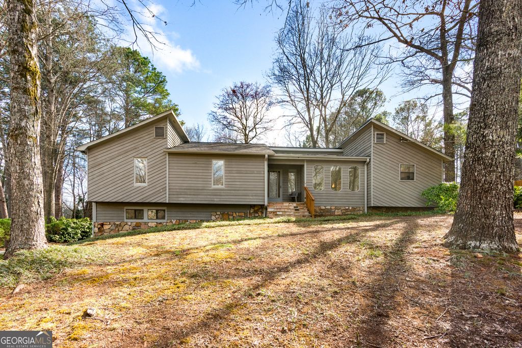 Photo of 608 Ann Court, Woodstock, GA 30188 (MLS # 10706576)