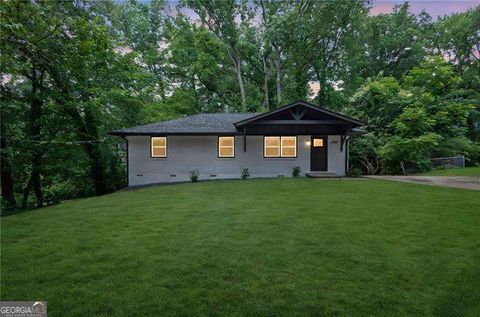 1733 Hollyhock TER Decatur GA 30032