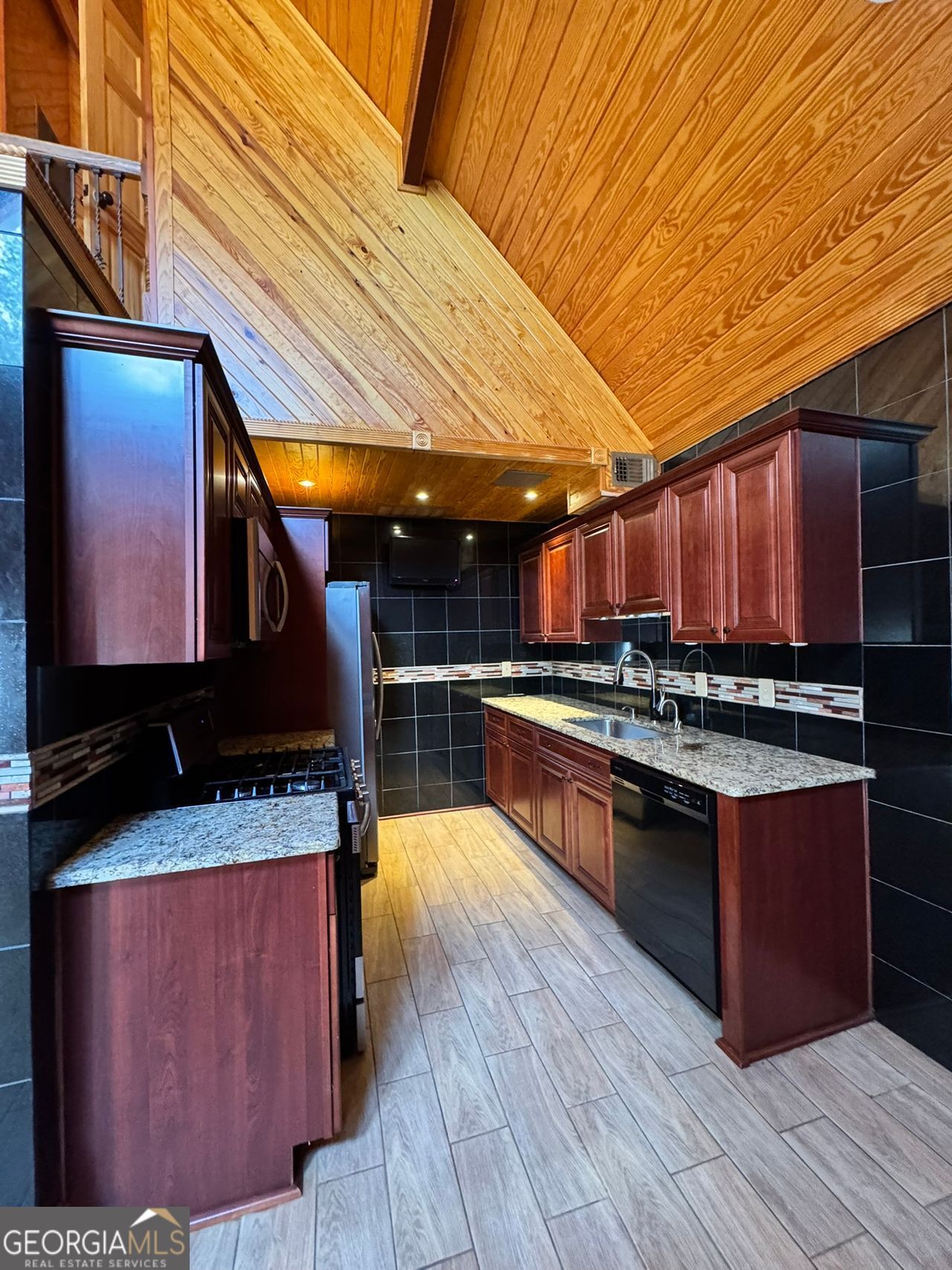 940 BOBCAT CT