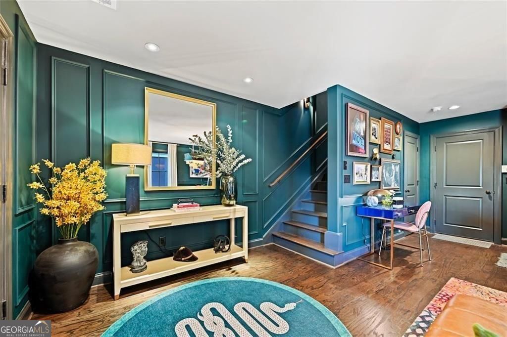 548 NE Bismark RD NE