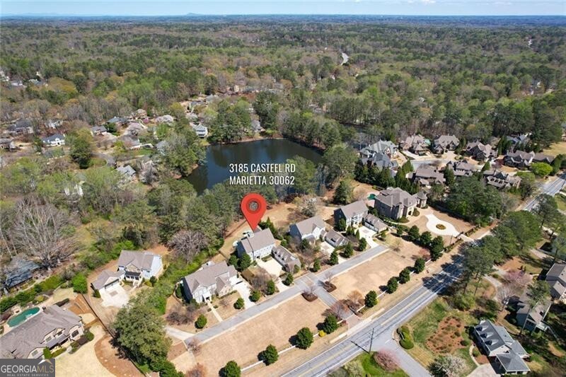 FIVE LAKESIDE - Residential