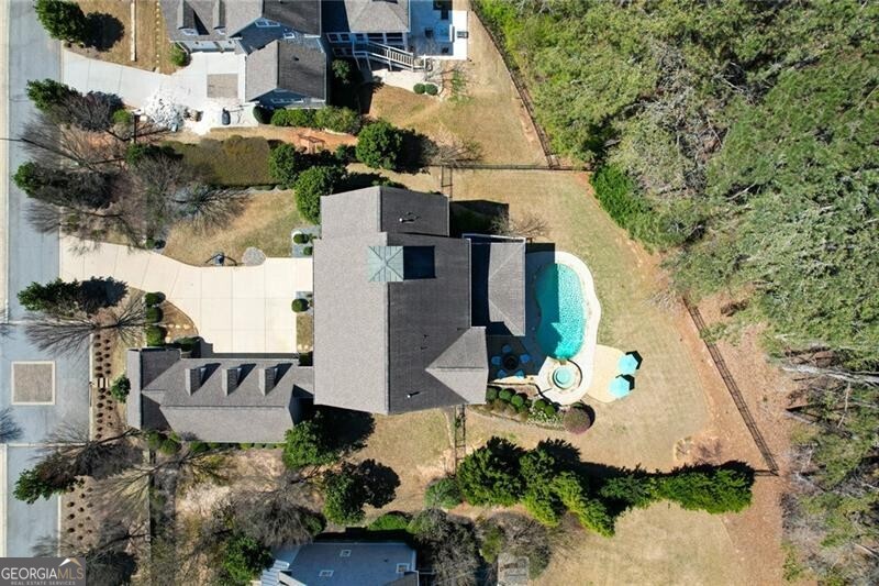 FIVE LAKESIDE - Residential