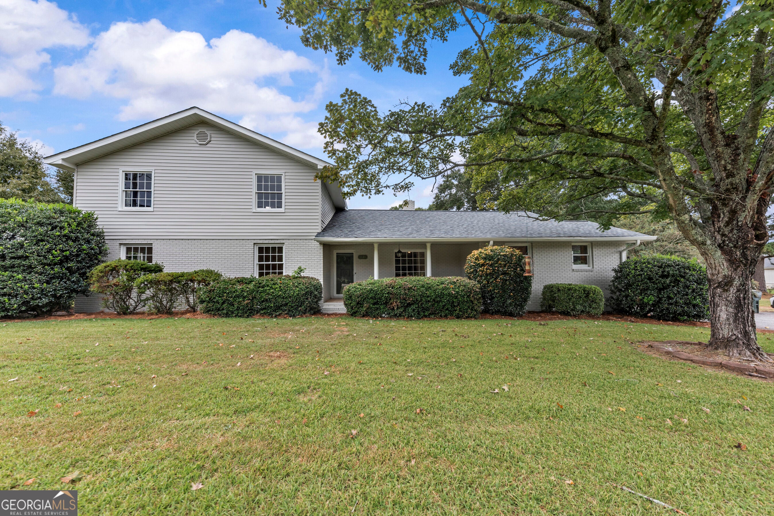 1121 Ward RD