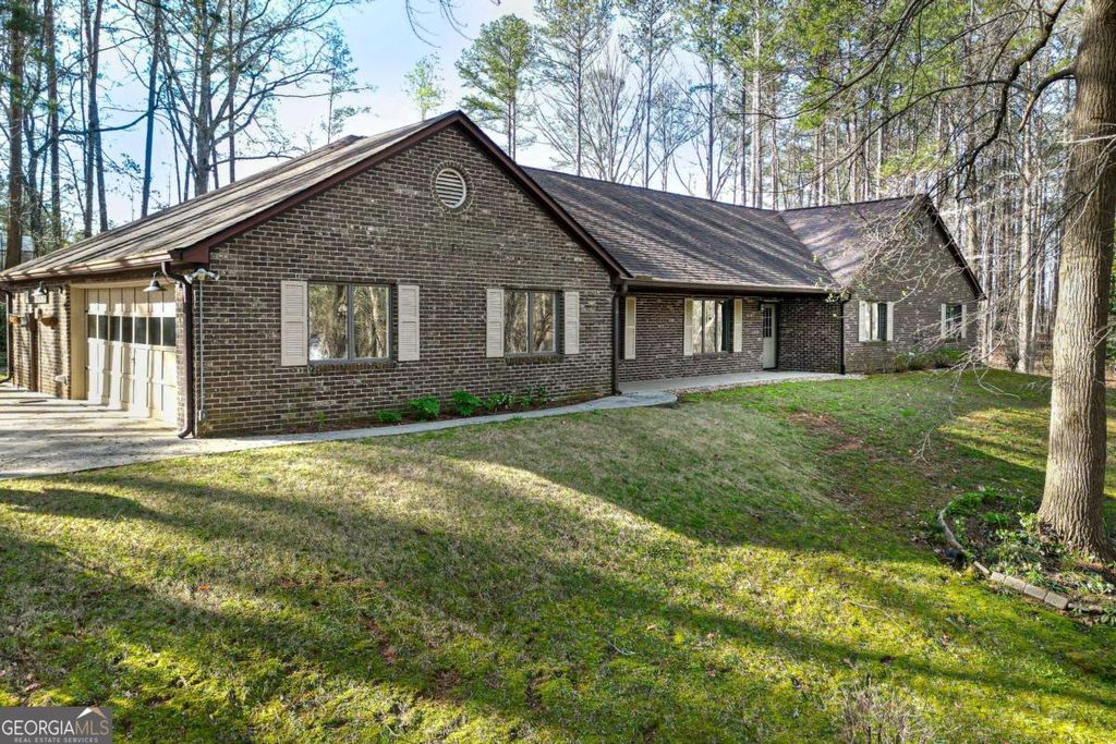 Photo of 309 Picketts Crossing, Acworth, GA 30101 (MLS # 10712438)