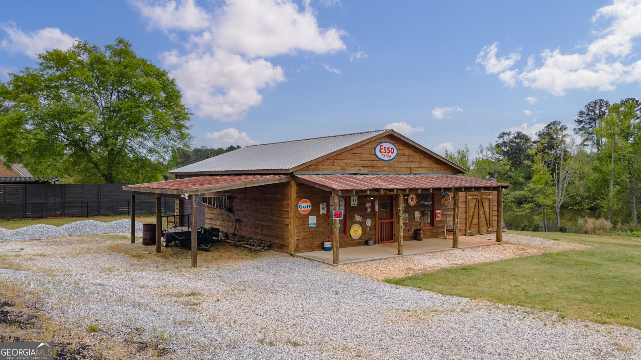725 Amber Lakes CT