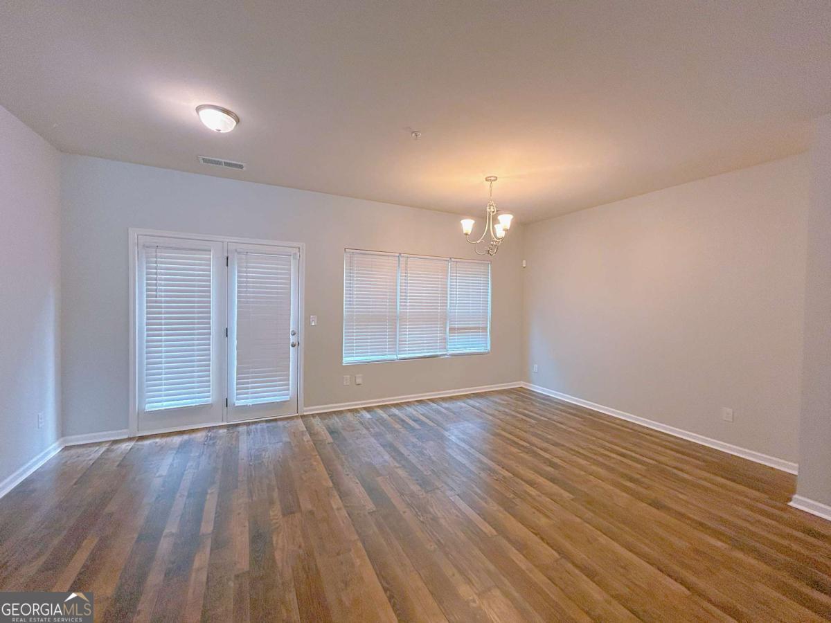 1531 Iris WALK