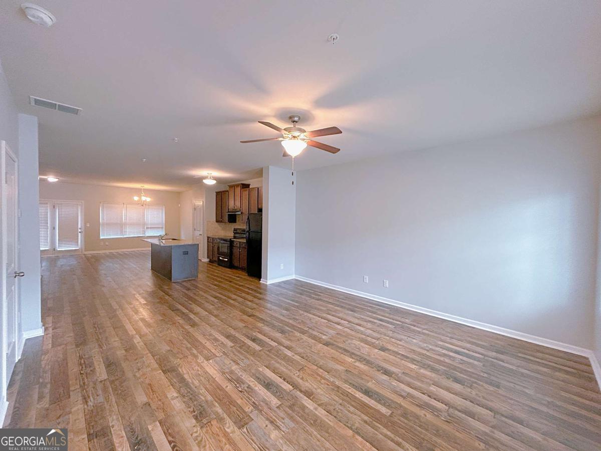 1531 Iris WALK