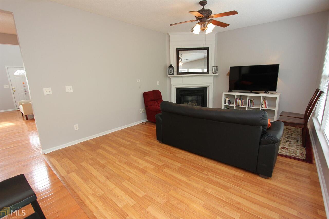 Park At Windward Village - Residential