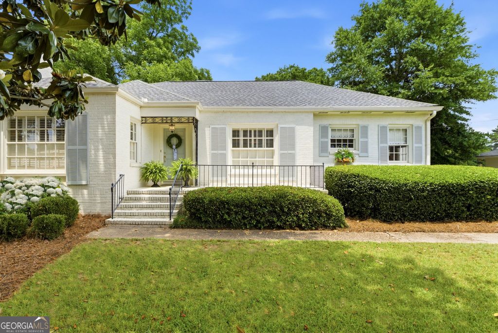 Photo of 270 Lawrenceville Street, McDonough, GA 30253 (MLS # 10769757)