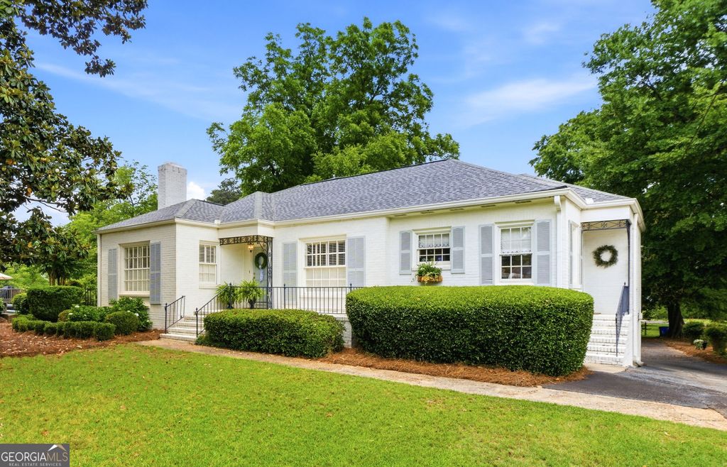 Photo of 270 Lawrenceville Street, McDonough, GA 30253 (MLS # 10769757)