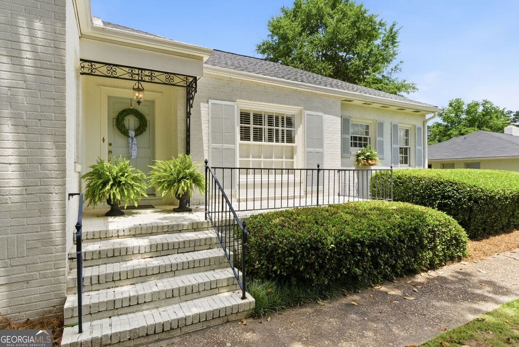 Photo of 270 Lawrenceville Street, McDonough, GA 30253 (MLS # 10769757)
