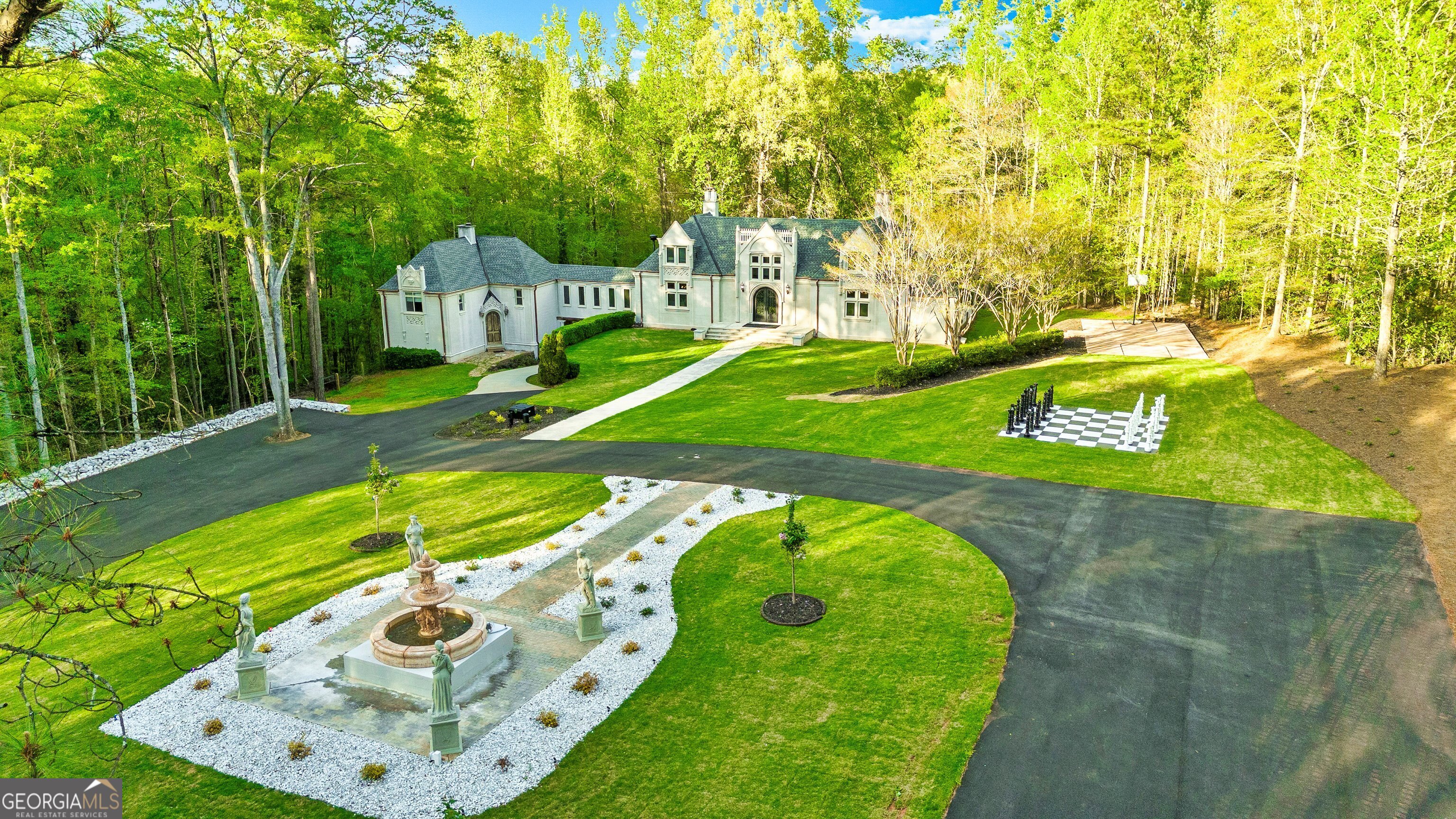 745 Goshen RD