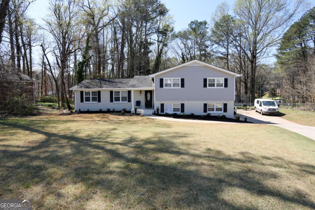 3187 Kennesaw View DR SW