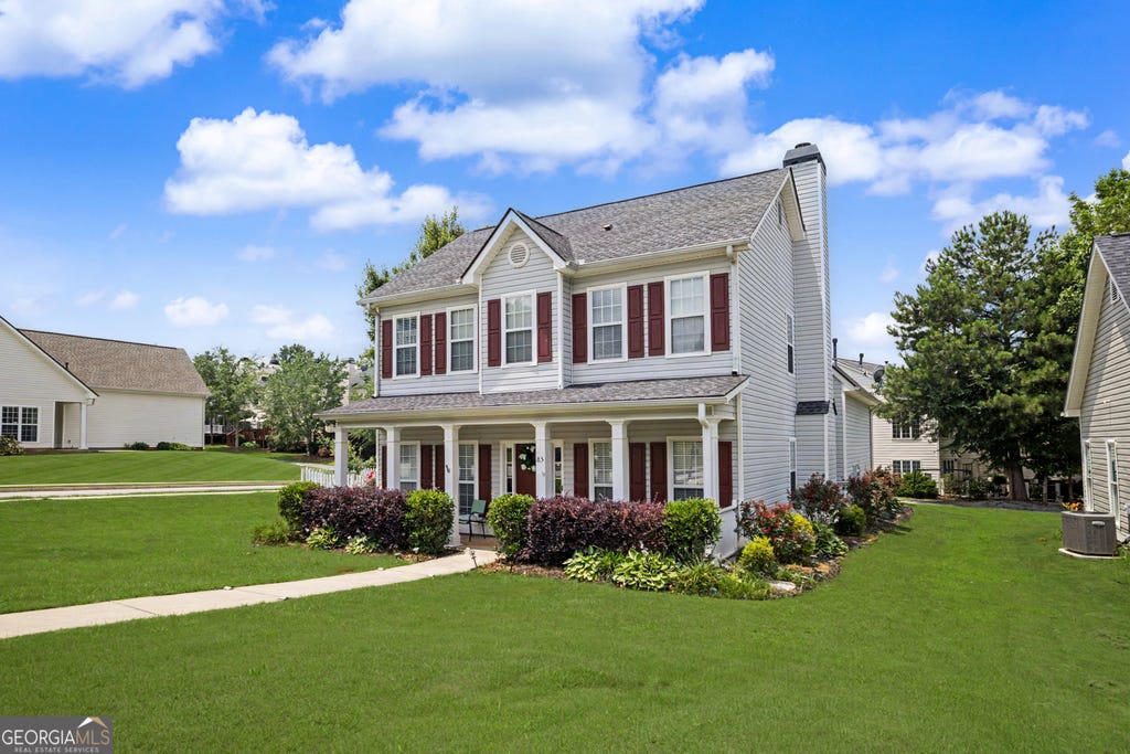 Photo of 85 High Point North DR, Newnan, GA 30265 (MLS # 10785337)