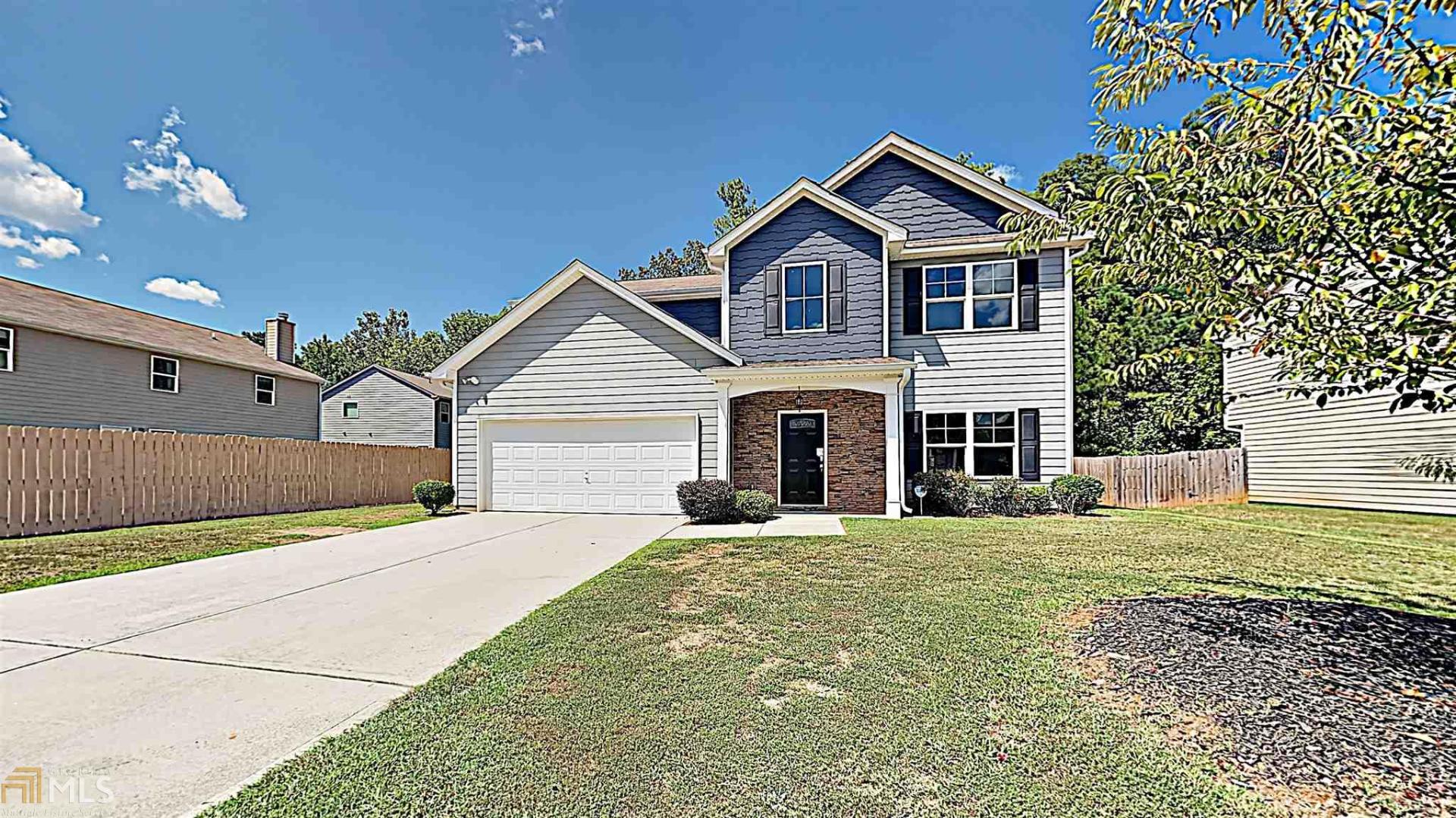 Spacious 5 BR 2.5 BA home located in Dallas! New carpet and fresh interior paint. Open kitchen with large island. granite countertops and stainless steel appliances. Separate formal dining. Guest bedroom and full bath on main level. Master bedroom offers large walk in closet and en suite with dual vanity and soaking tub. Backyard with open patio perfect for your next BBQ! Come view this home today!