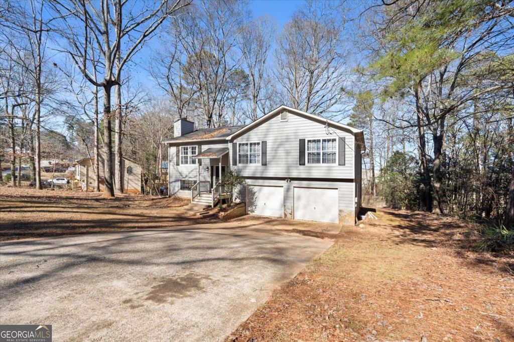 Photo of 5960 Sutton Place, Douglasville, GA 30135 (MLS # 10680656)