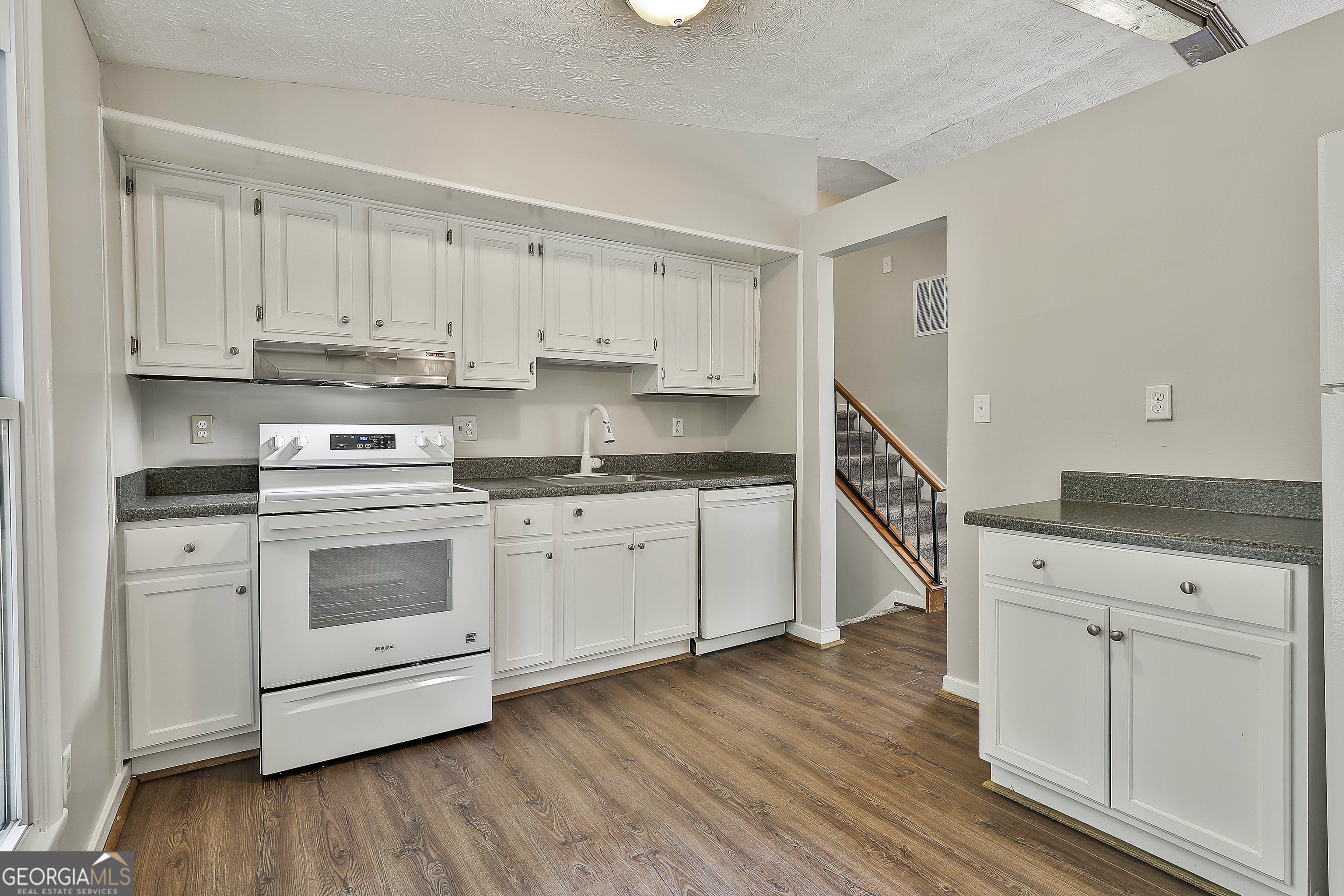 Peachtree City, Georgia 30269, United States, 3 Bedrooms Bedrooms, ,2 BathroomsBathrooms,Residential,Active,191093