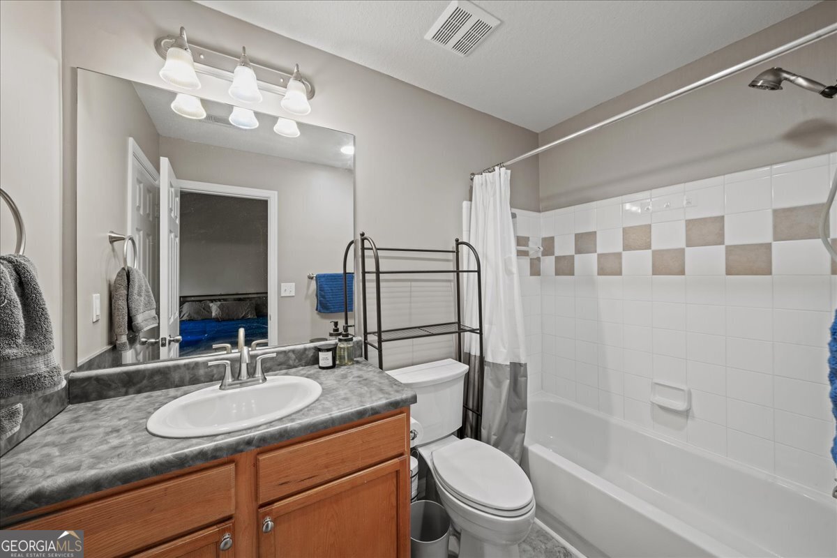 Lakeview Townhomes - Residential