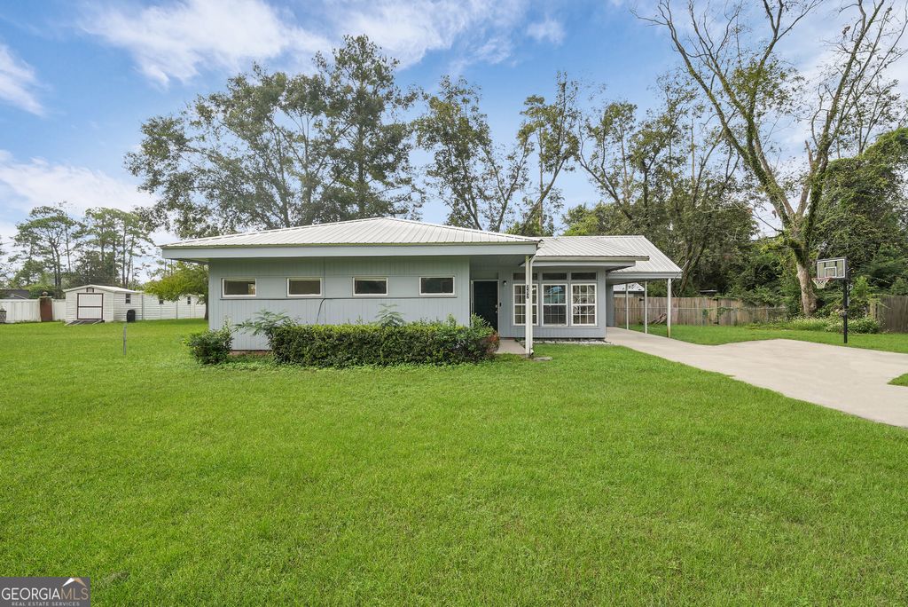 Photo of 757 Old Screven Road, Jesup, GA 31545 (MLS # 10729454)