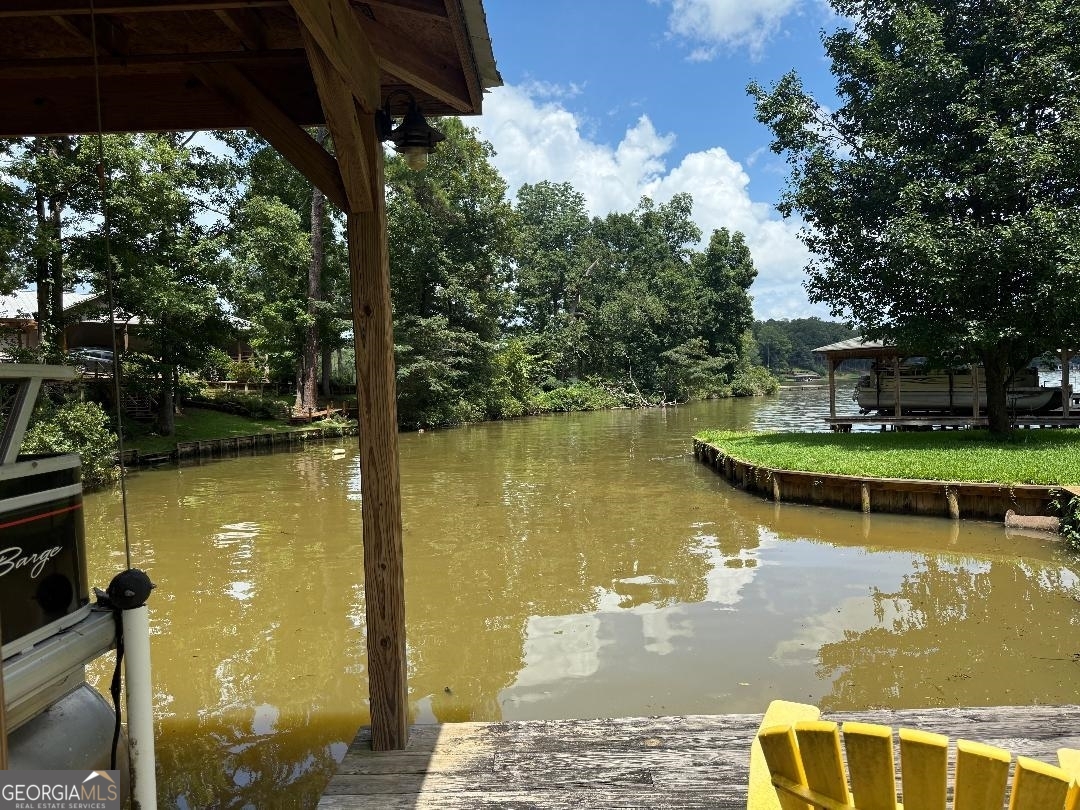 153 Lakeshore DR