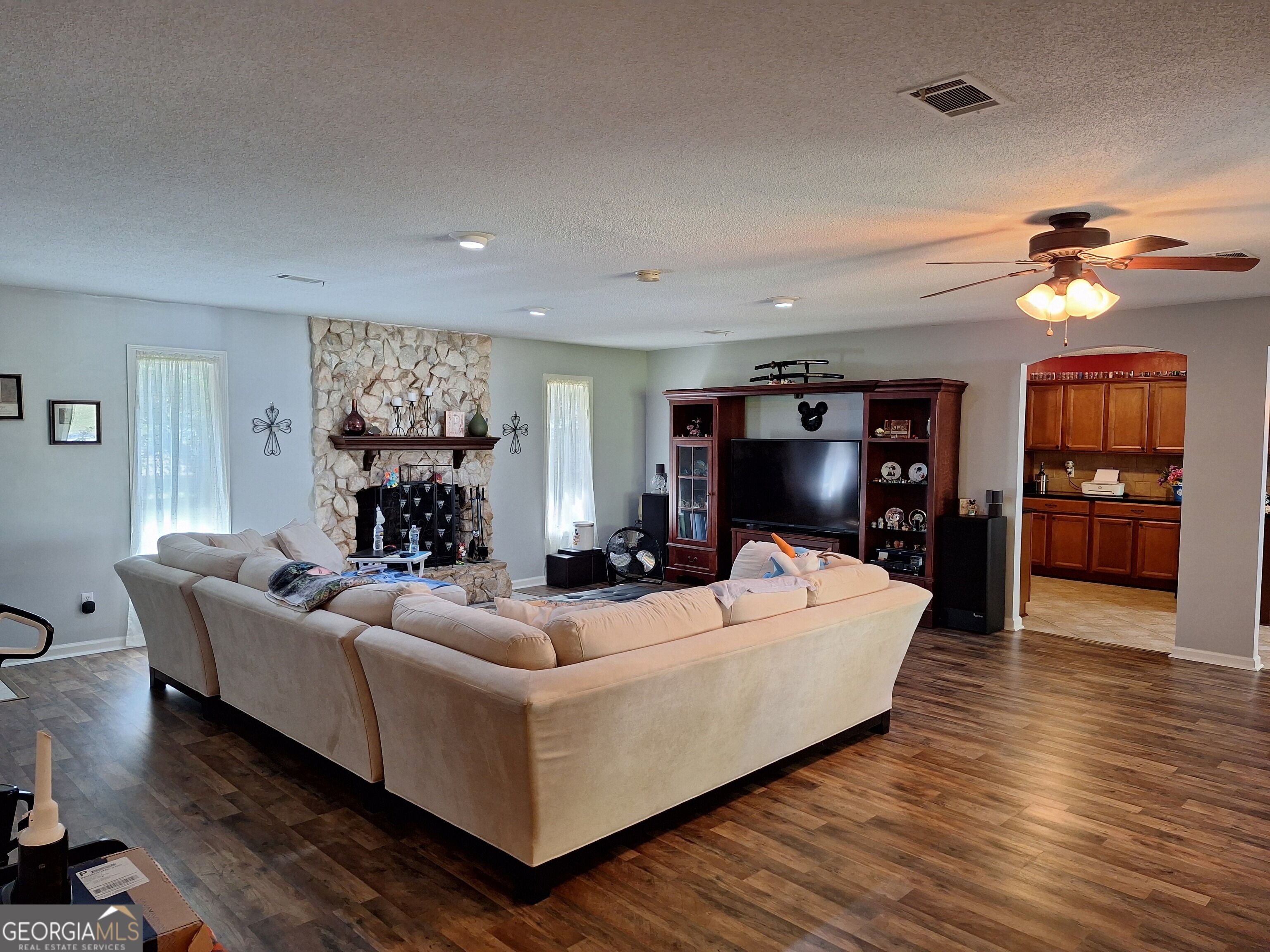 210 Channing TRL