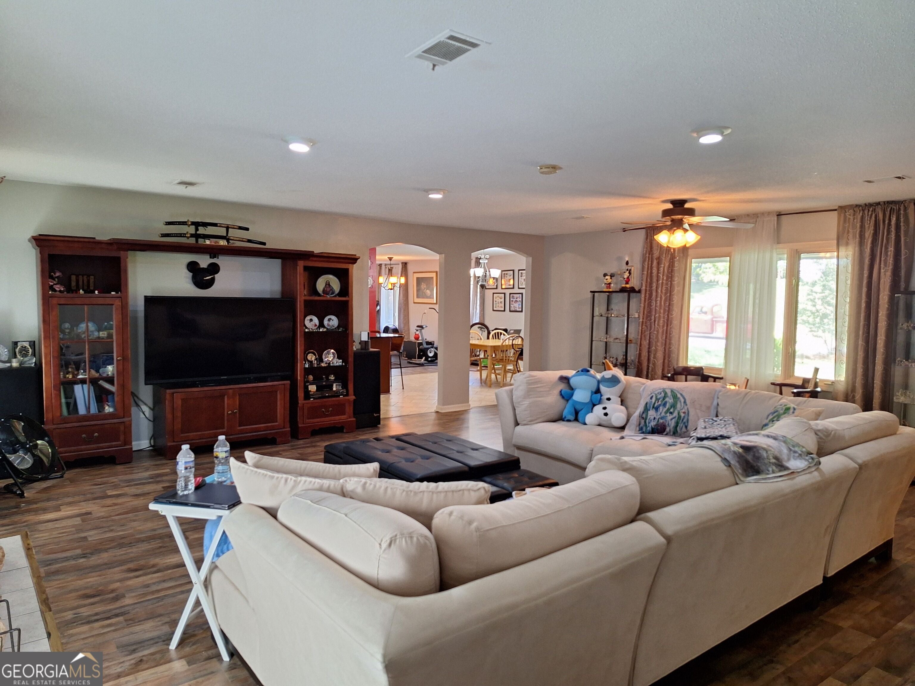 210 Channing TRL