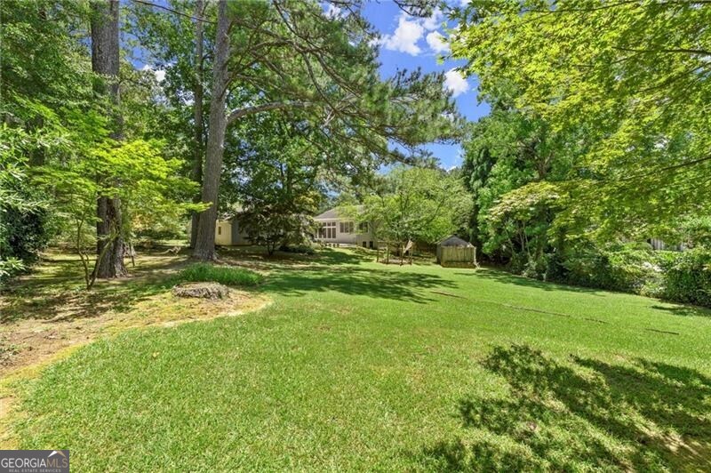 1773 Huntingford DR