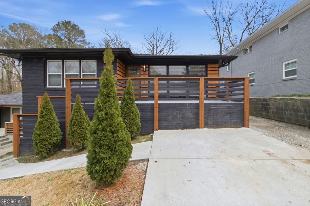 Photo of 1605 Ezra Church Drive NW, Atlanta, GA 30314 (MLS # 10703342)